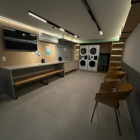 Hosts Br - Estudio Executivo No Meireles Fortaleza (Ceara)